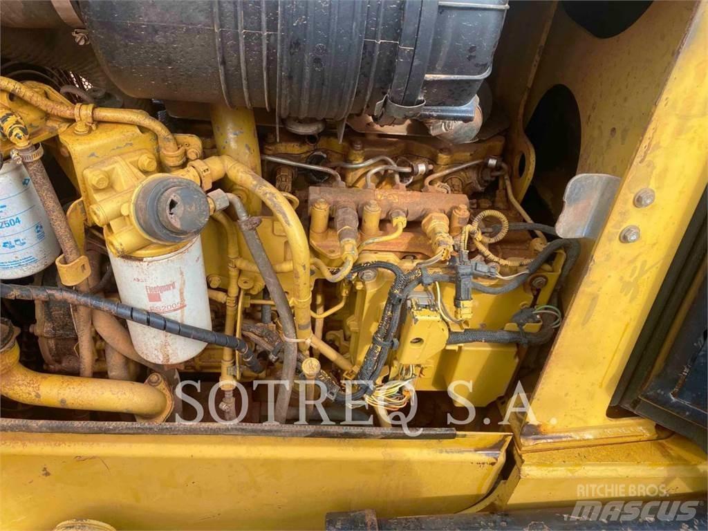 CAT D5K Buldožeri guseničari