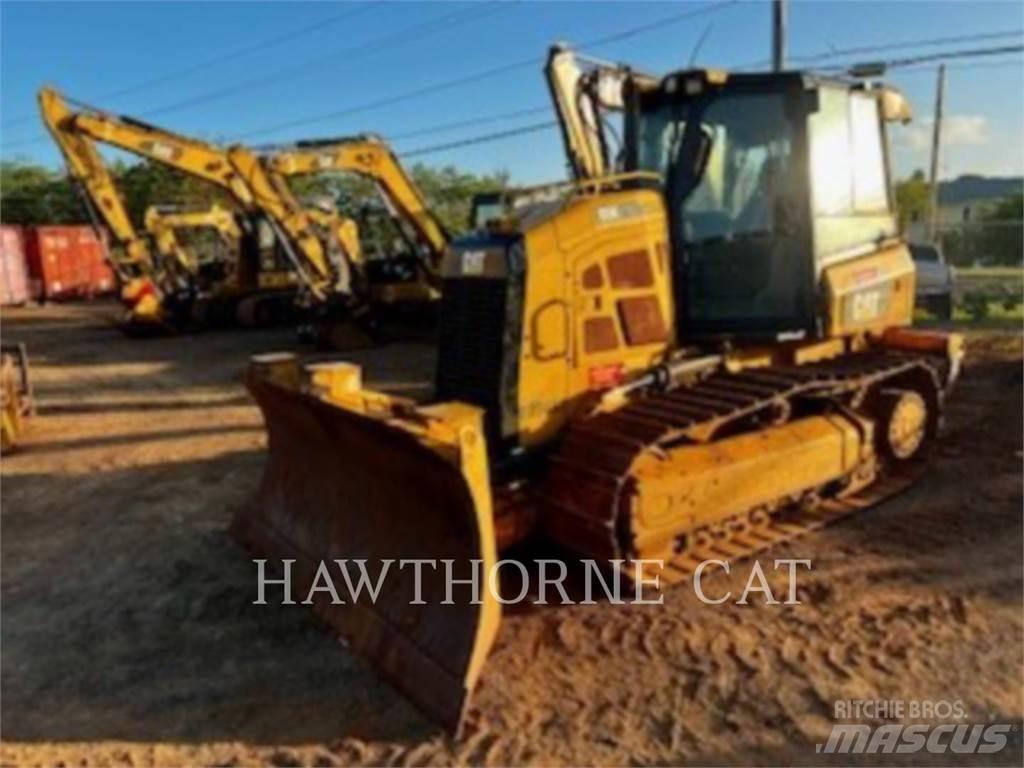 CAT D5K2 XL Buldožeri guseničari