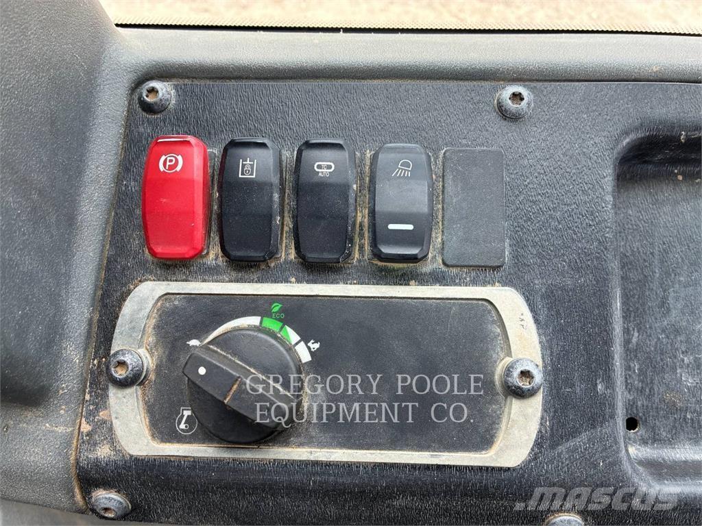 CAT D5K2LGP Buldožeri guseničari