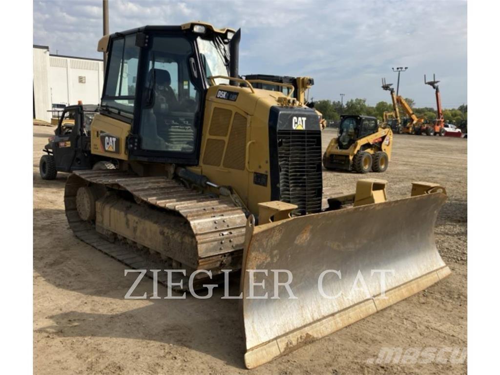 CAT D5K2LGP Buldožeri guseničari