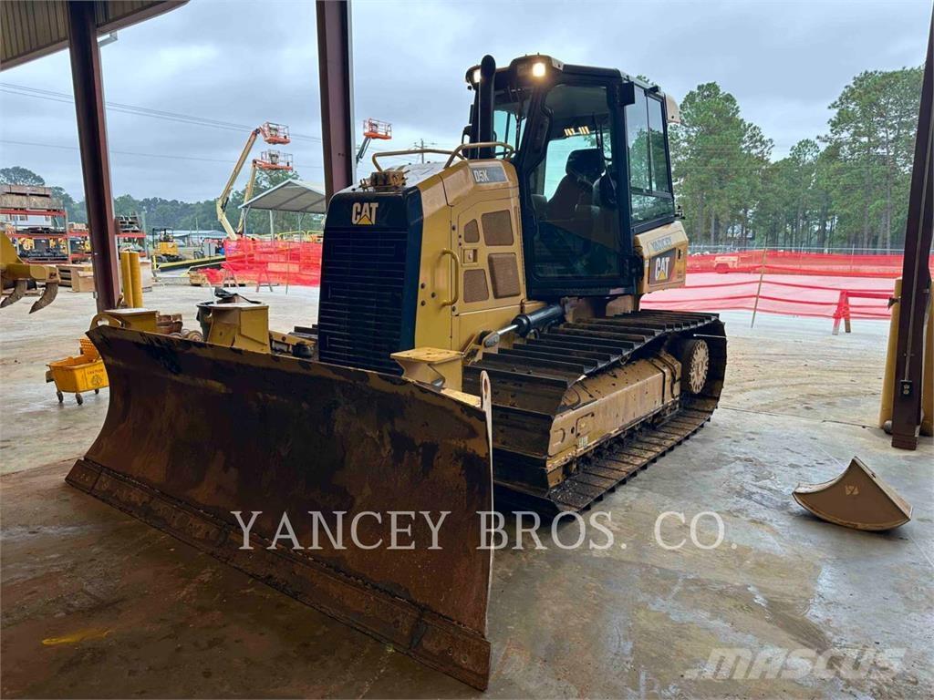 CAT D5K2LGP Buldožeri guseničari