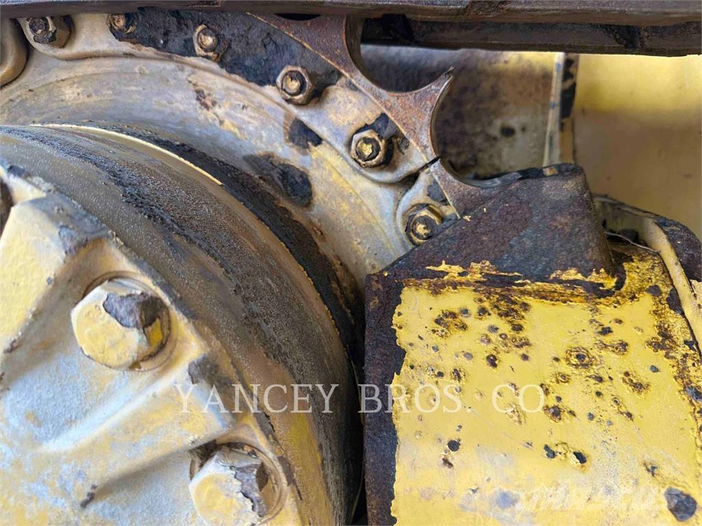 CAT D5K2LGP Buldožeri guseničari