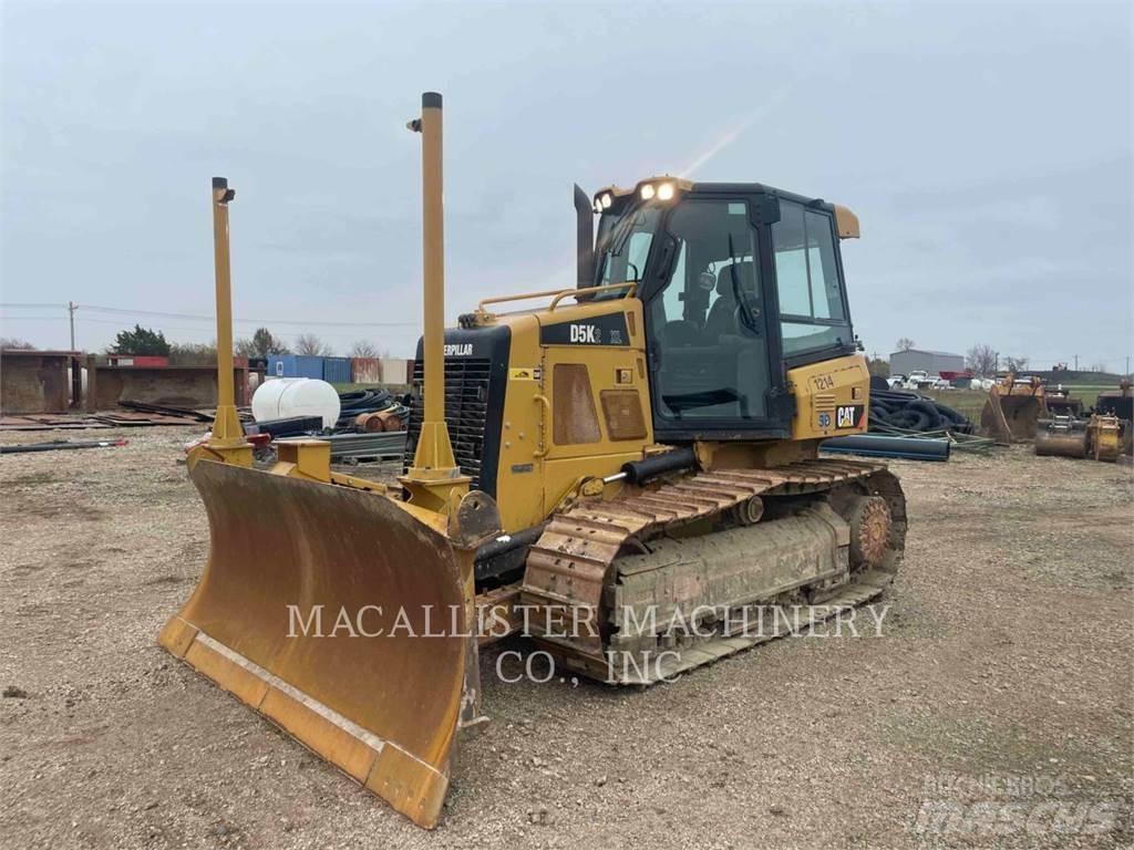 CAT D5K2XL Buldožeri guseničari
