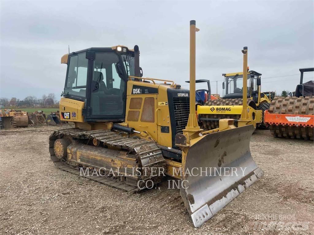 CAT D5K2XL Buldožeri guseničari