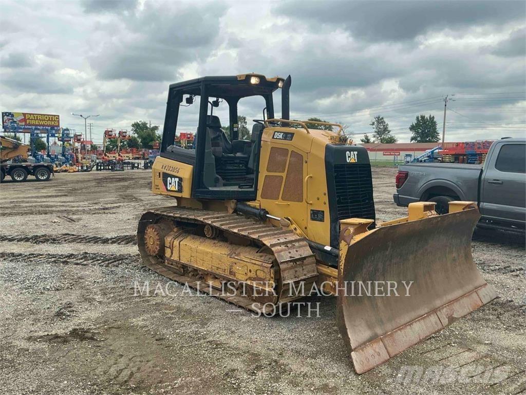 CAT D5K2XL Buldožeri guseničari
