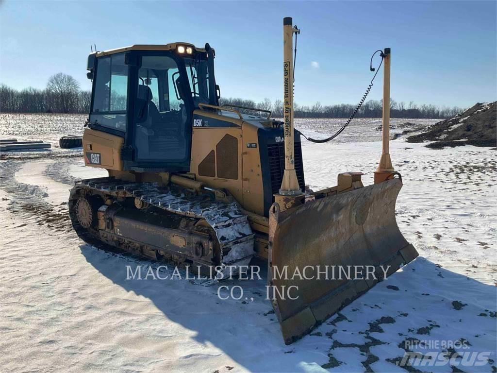 CAT D5KXL Buldožeri guseničari