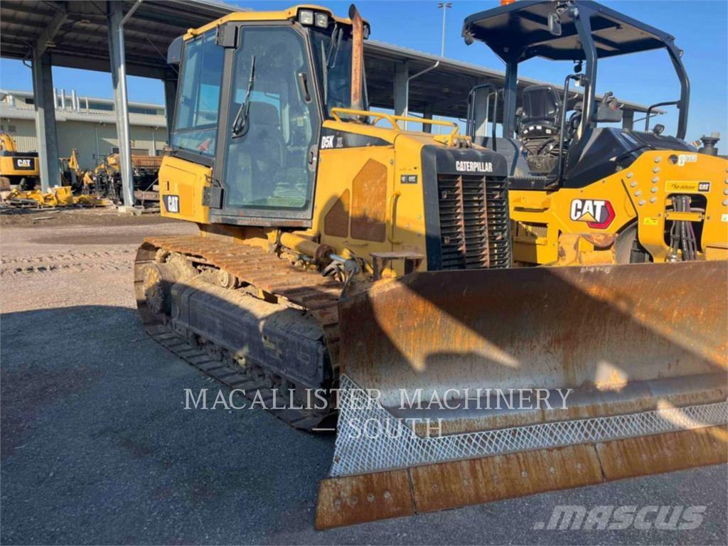 CAT D5KXL Buldožeri guseničari