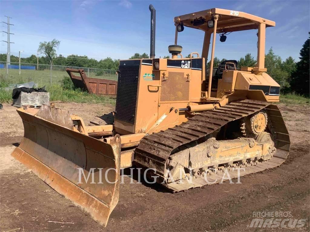 CAT D5ML Buldožeri guseničari