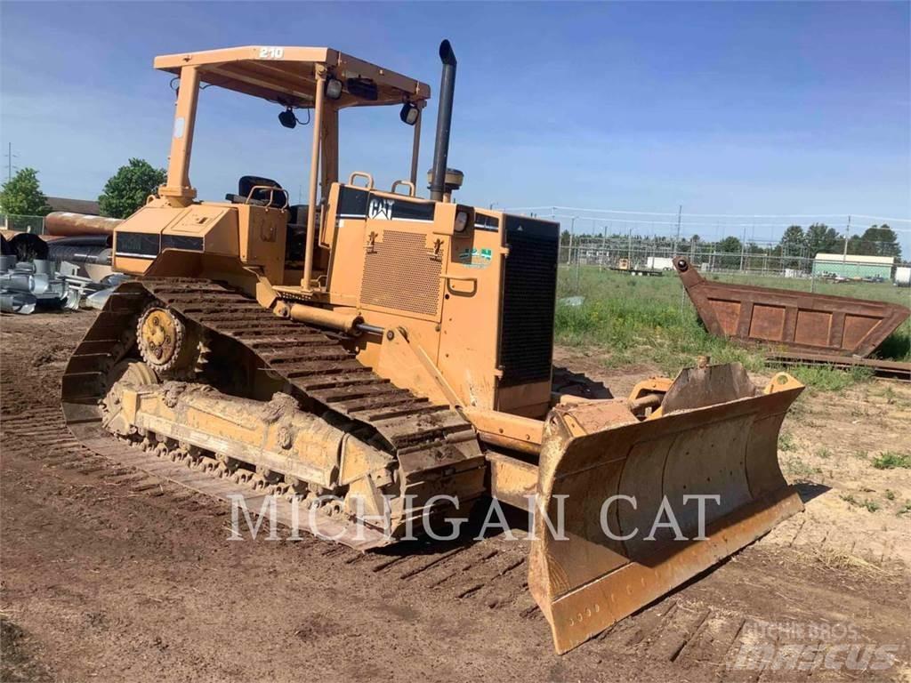 CAT D5ML Buldožeri guseničari
