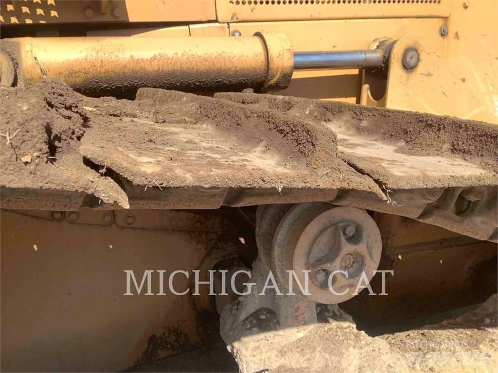 CAT D5ML Buldožeri guseničari