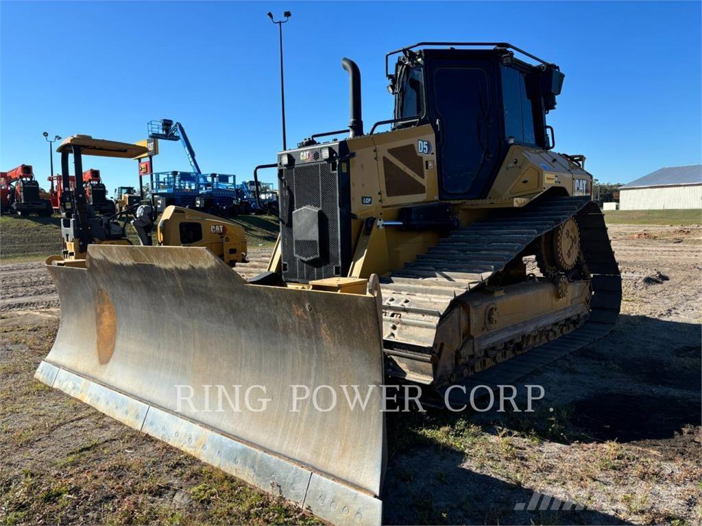 CAT D5VPEW Buldožeri guseničari