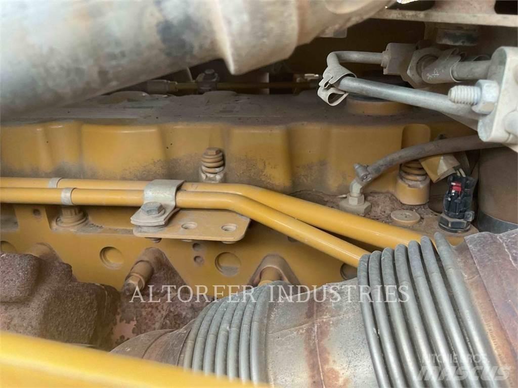 CAT D6-20PAT3D Buldožeri guseničari