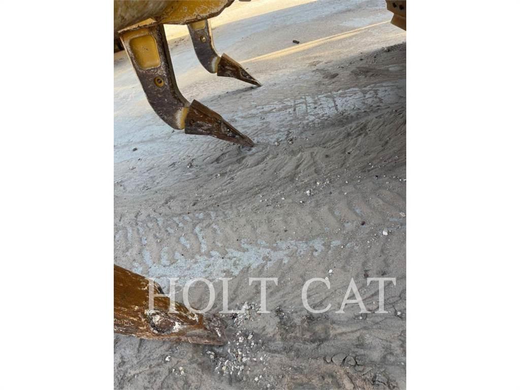 CAT D6 XE Buldožeri guseničari