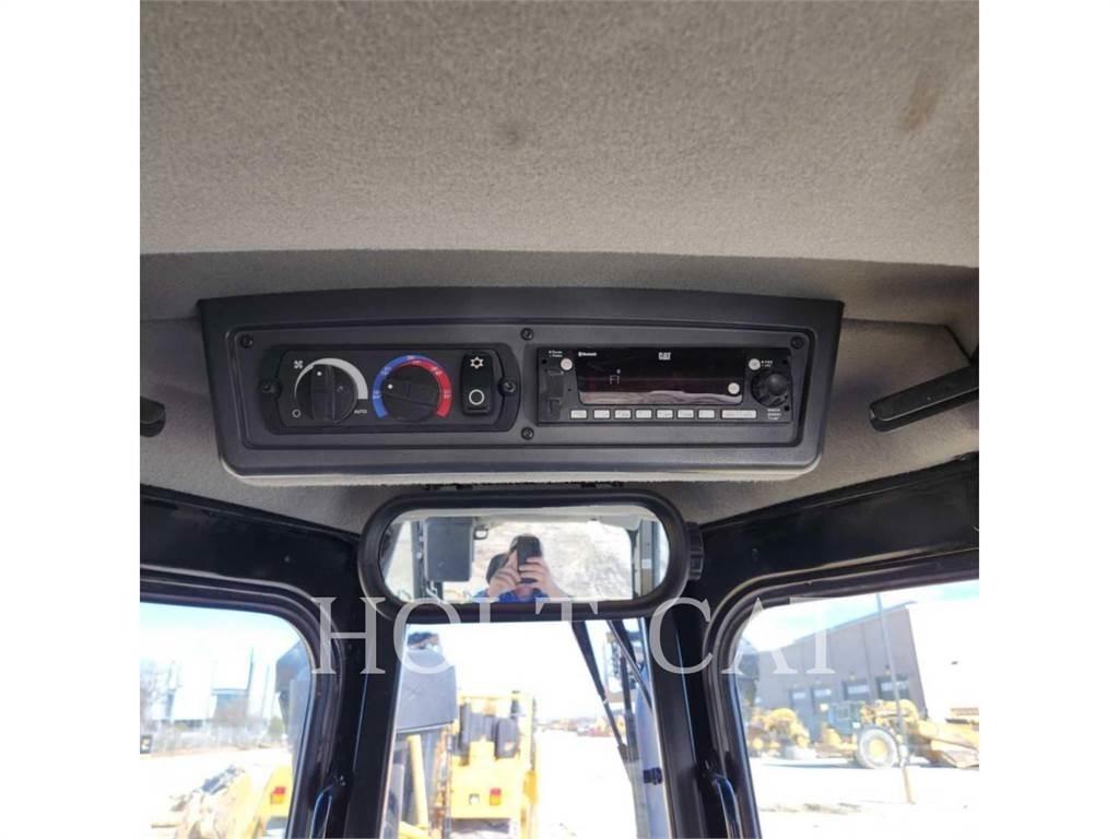 CAT D6 XE Buldožeri guseničari