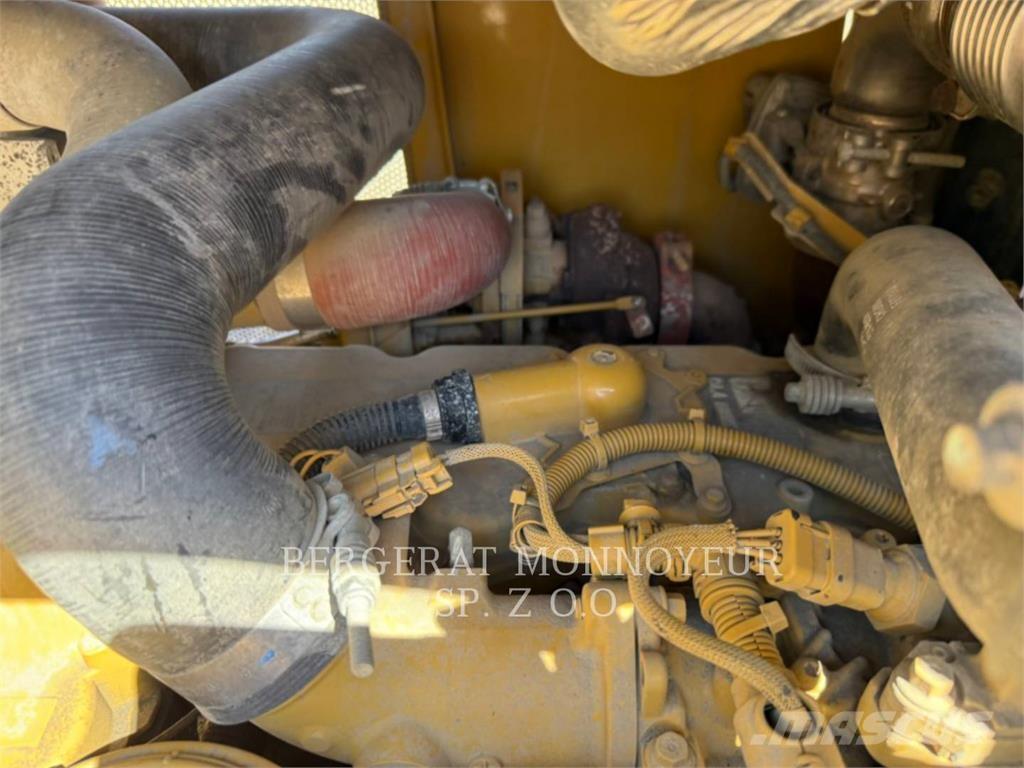 CAT D6K2LGP Buldožeri guseničari
