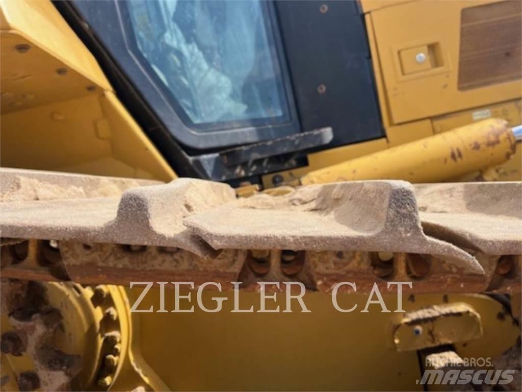 CAT D6N Buldožeri guseničari