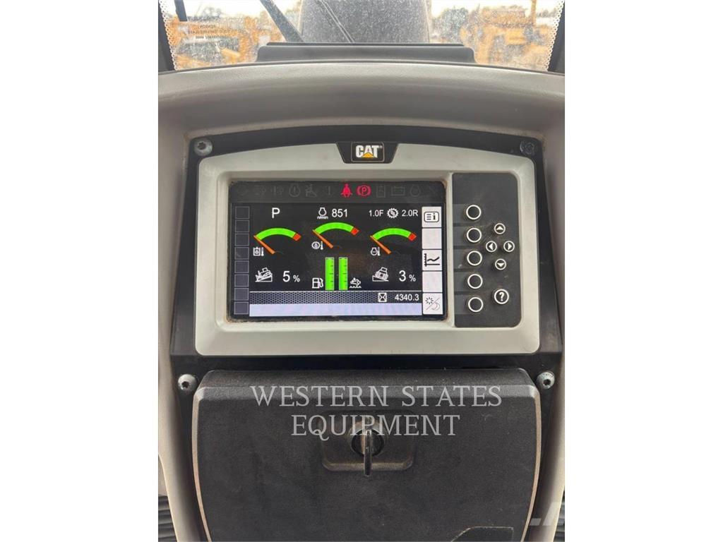 CAT D6N Buldožeri guseničari