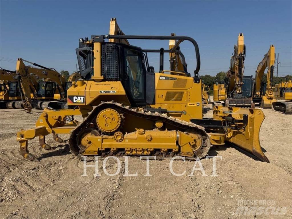 CAT D6N 3D Buldožeri guseničari