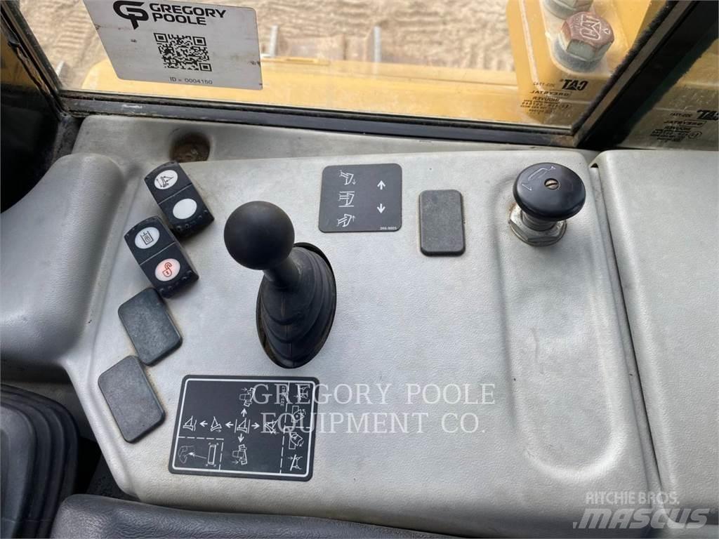 CAT D6NLGP Buldožeri guseničari