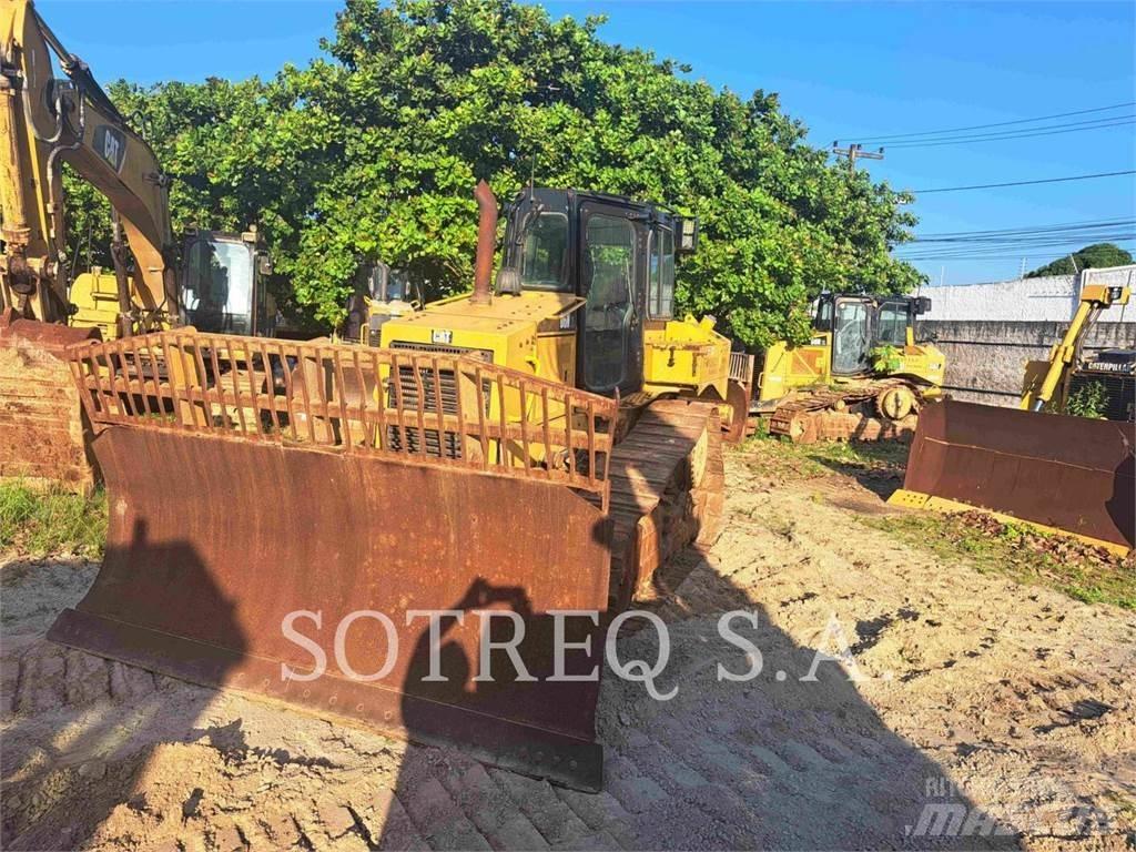 CAT D6NXL Buldožeri guseničari