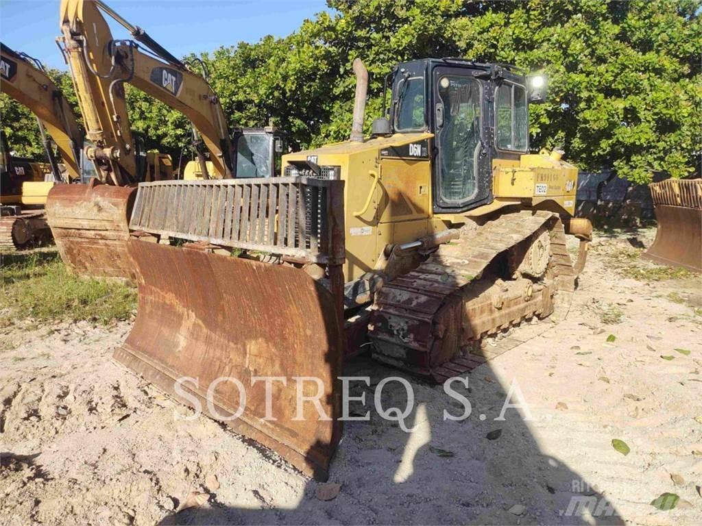 CAT D6NXL Buldožeri guseničari