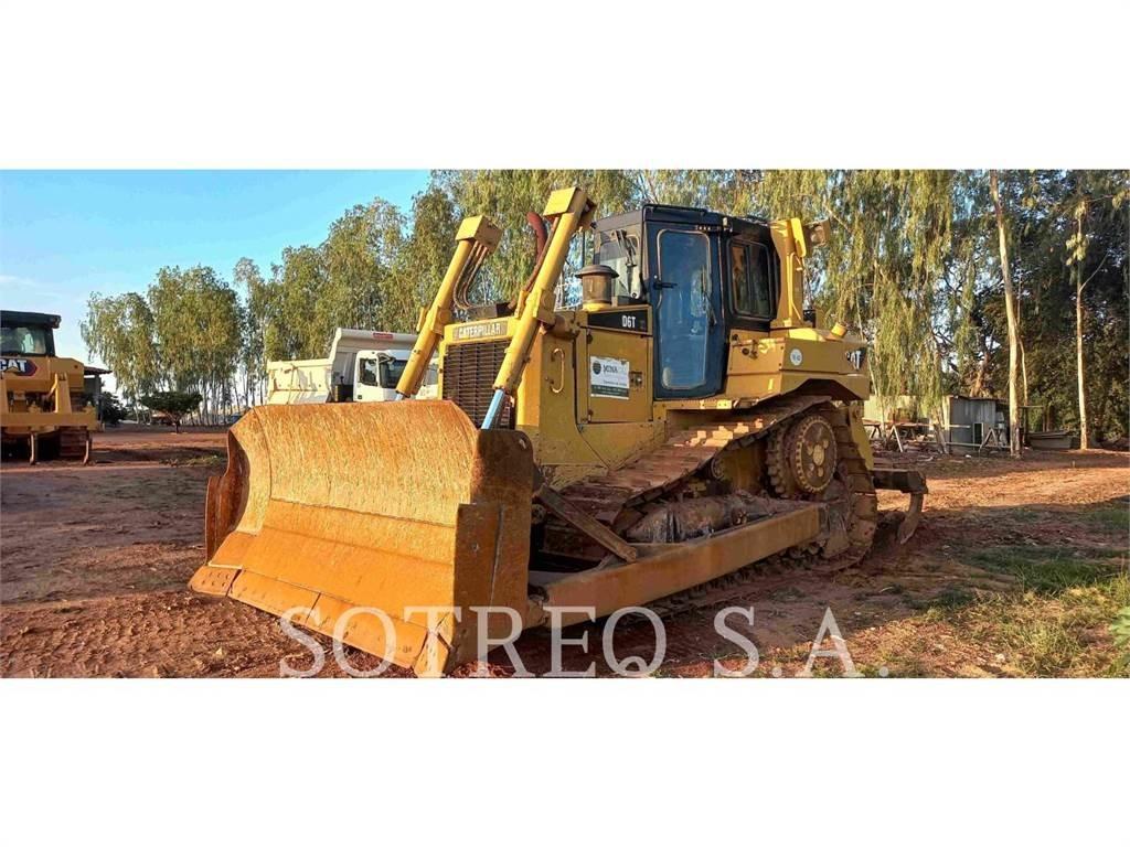 CAT D6T Buldožeri guseničari