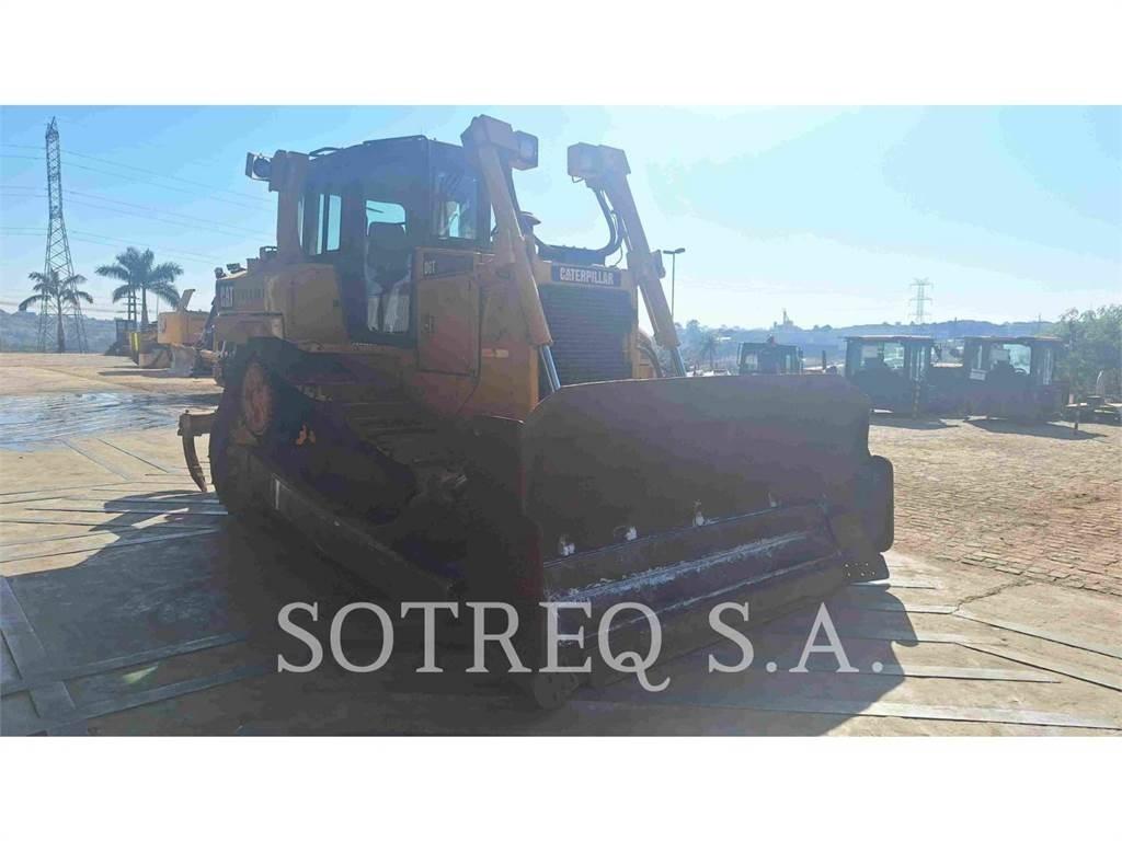 CAT D6T Buldožeri guseničari