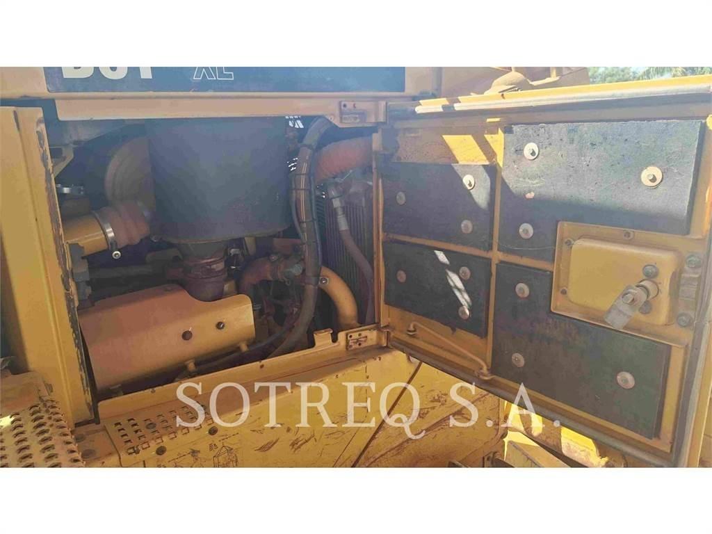 CAT D6T Buldožeri guseničari