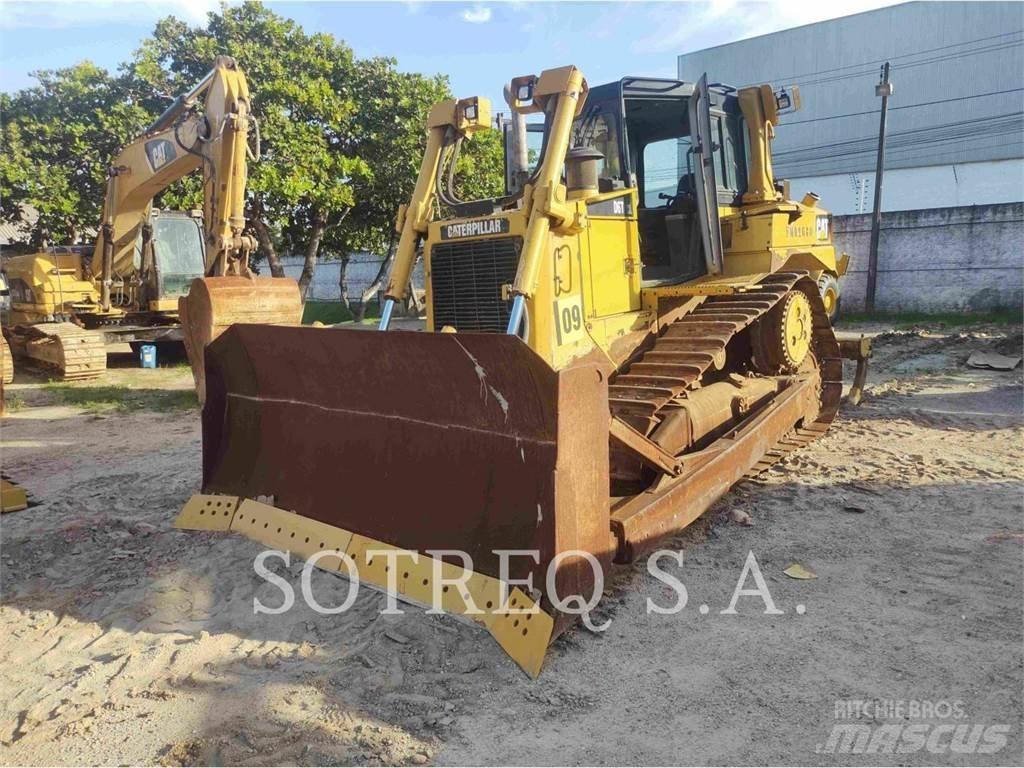 CAT D6T Buldožeri guseničari