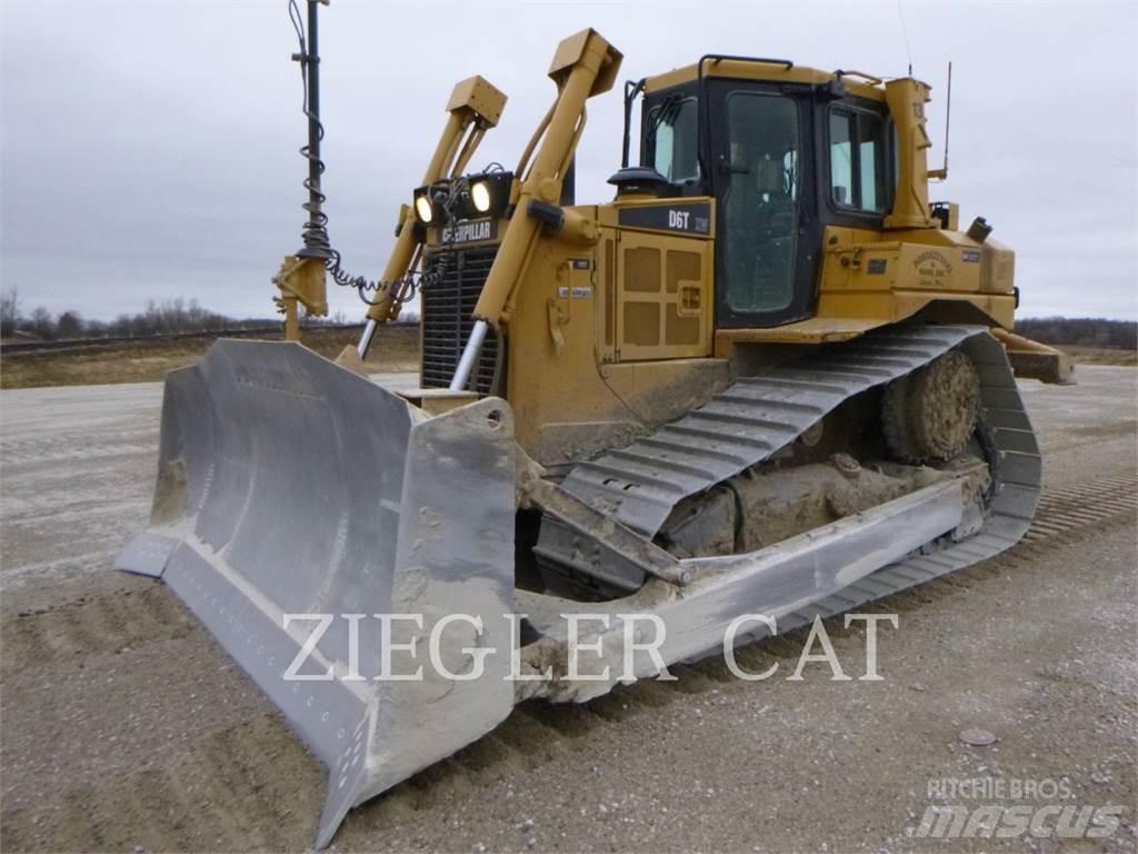 CAT D6T Buldožeri guseničari