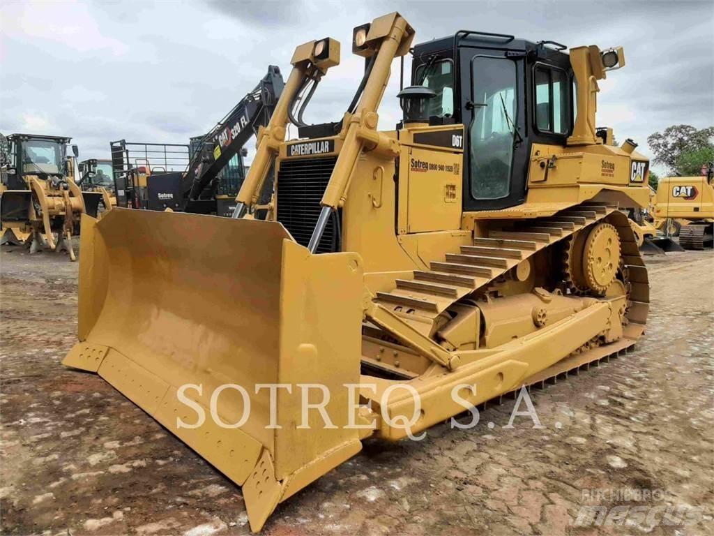 CAT D6T Buldožeri guseničari