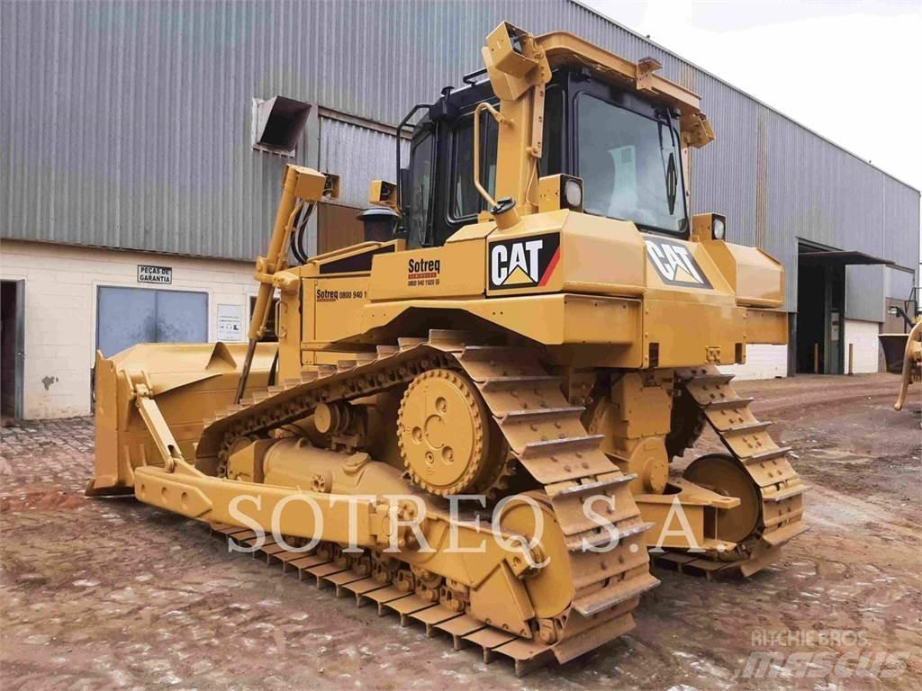 CAT D6T Buldožeri guseničari