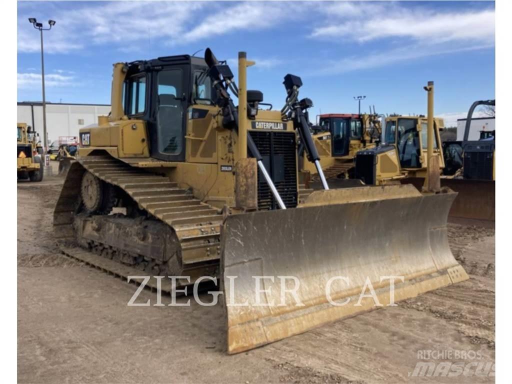 CAT D6T Buldožeri guseničari