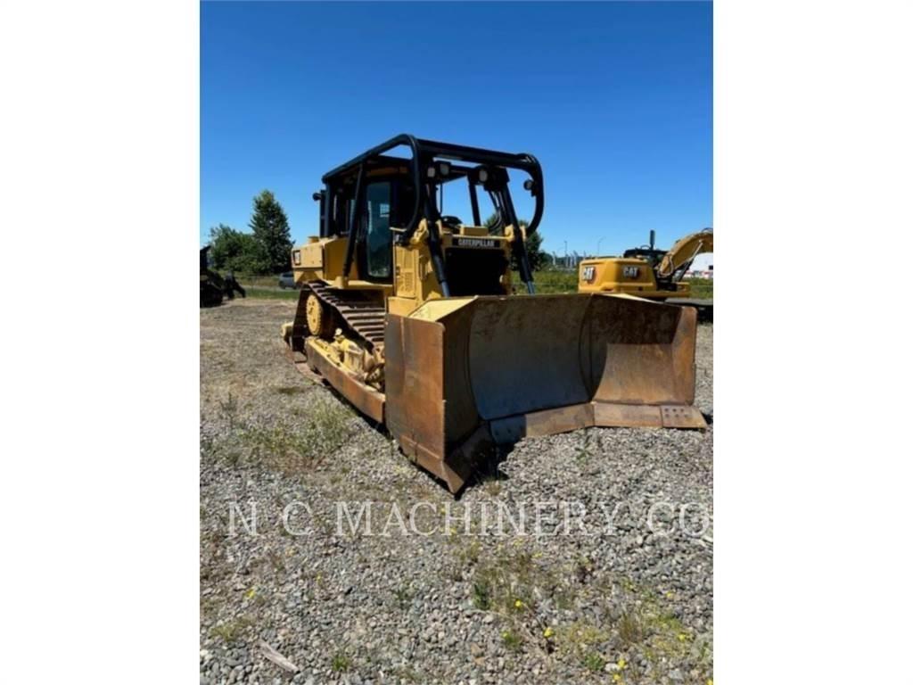 CAT D6T Buldožeri guseničari