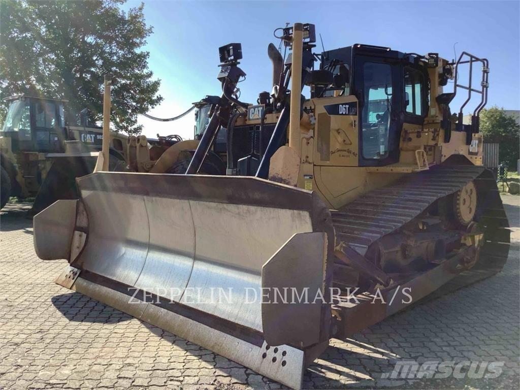 CAT D6T Buldožeri guseničari