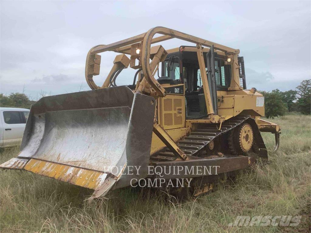 CAT D6T Buldožeri guseničari