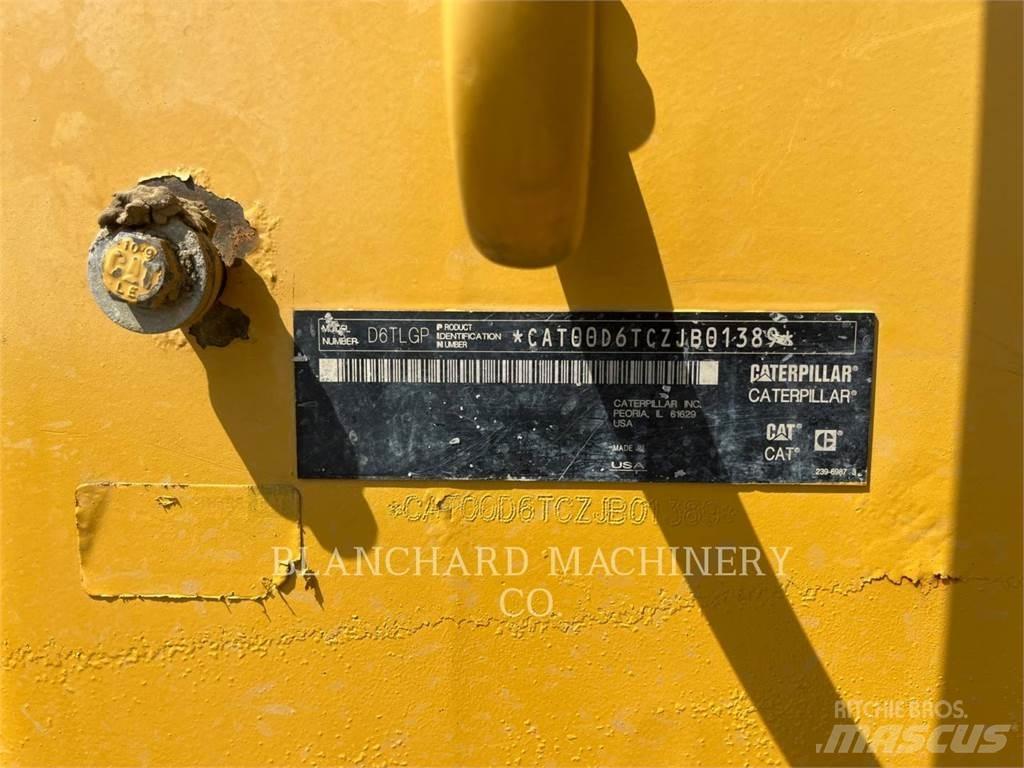 CAT D6T LGP Buldožeri guseničari