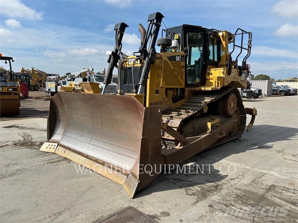 CAT D6T XL Buldožeri guseničari