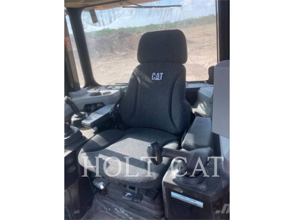 CAT D6T XWVP Buldožeri guseničari