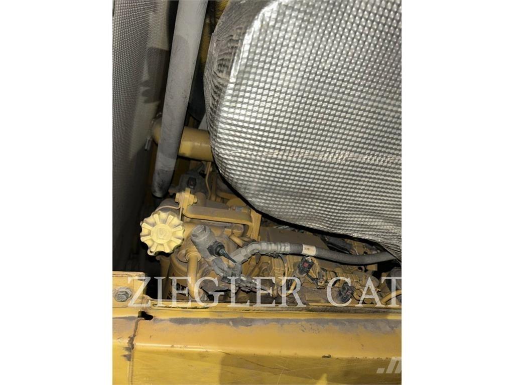 CAT D6T4FLGPA Buldožeri guseničari