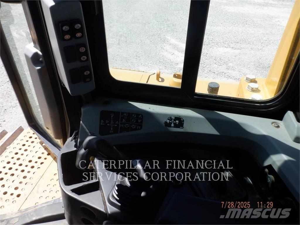 CAT D6TVP Buldožeri guseničari