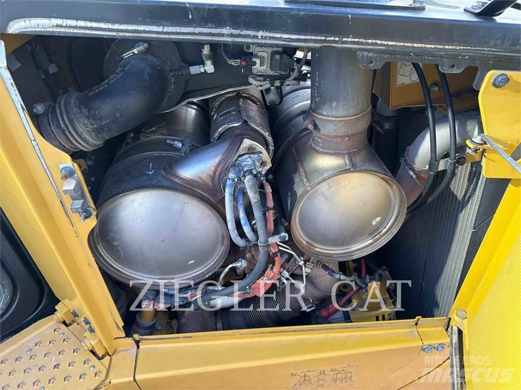 CAT D6XE Buldožeri guseničari