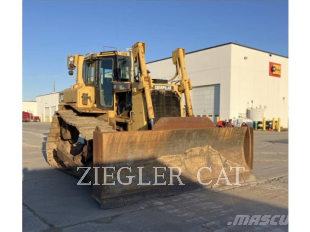 CAT D7R Buldožeri guseničari