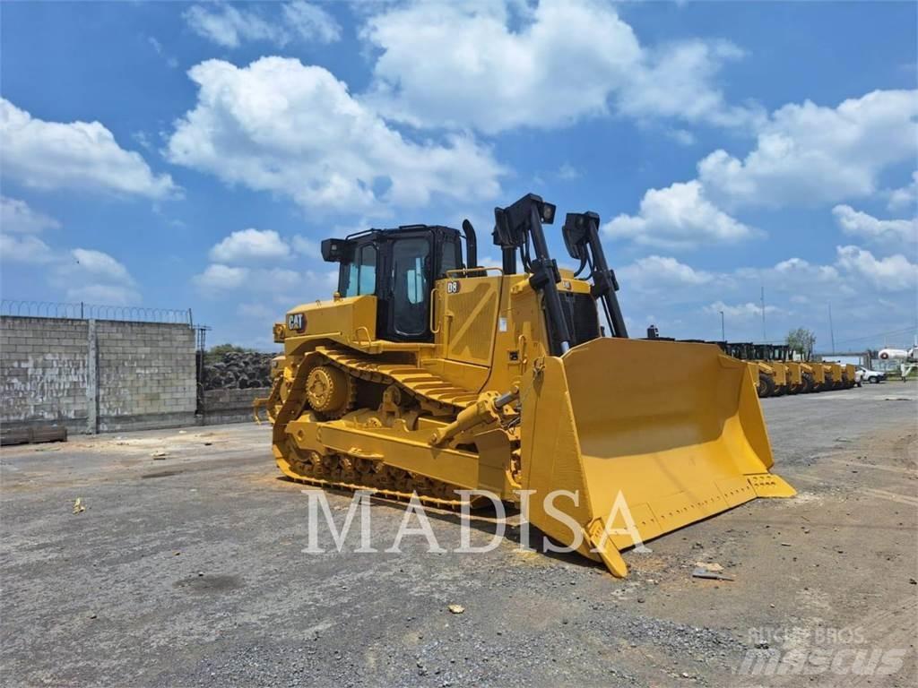 CAT D8 Buldožeri guseničari