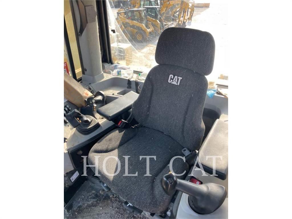CAT D8 Buldožeri guseničari