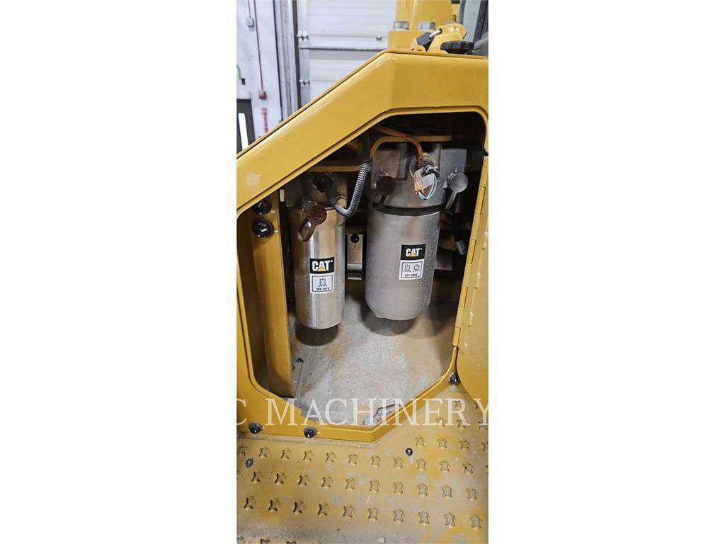 CAT D8 Buldožeri guseničari