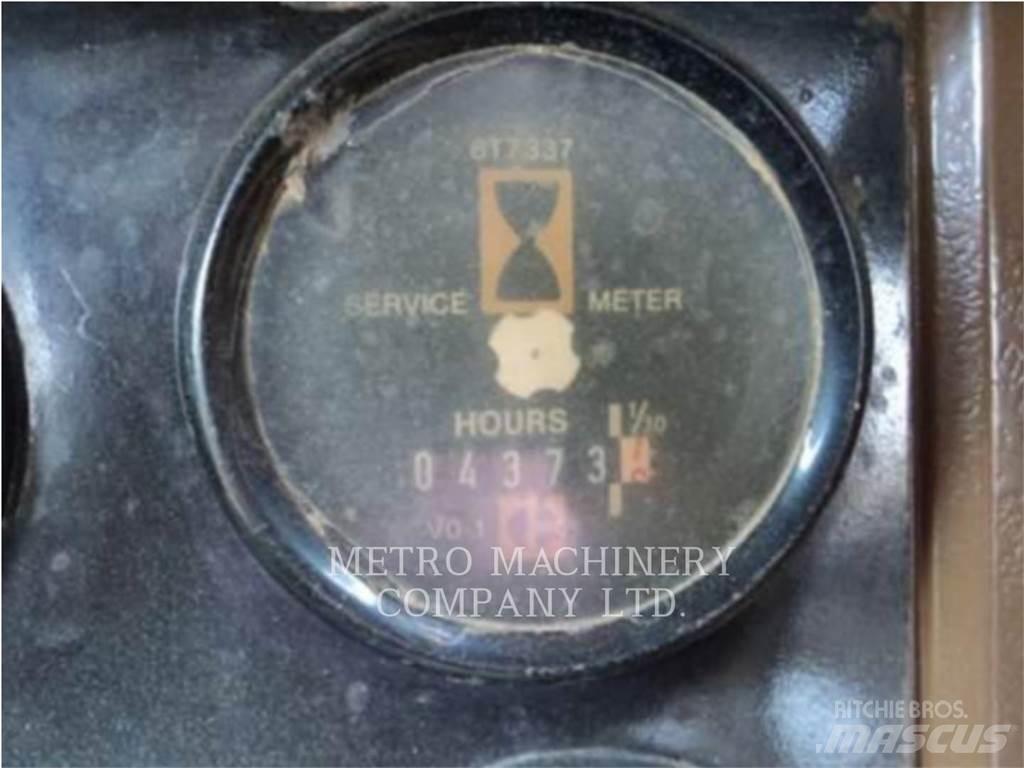 CAT D8L Buldožeri guseničari
