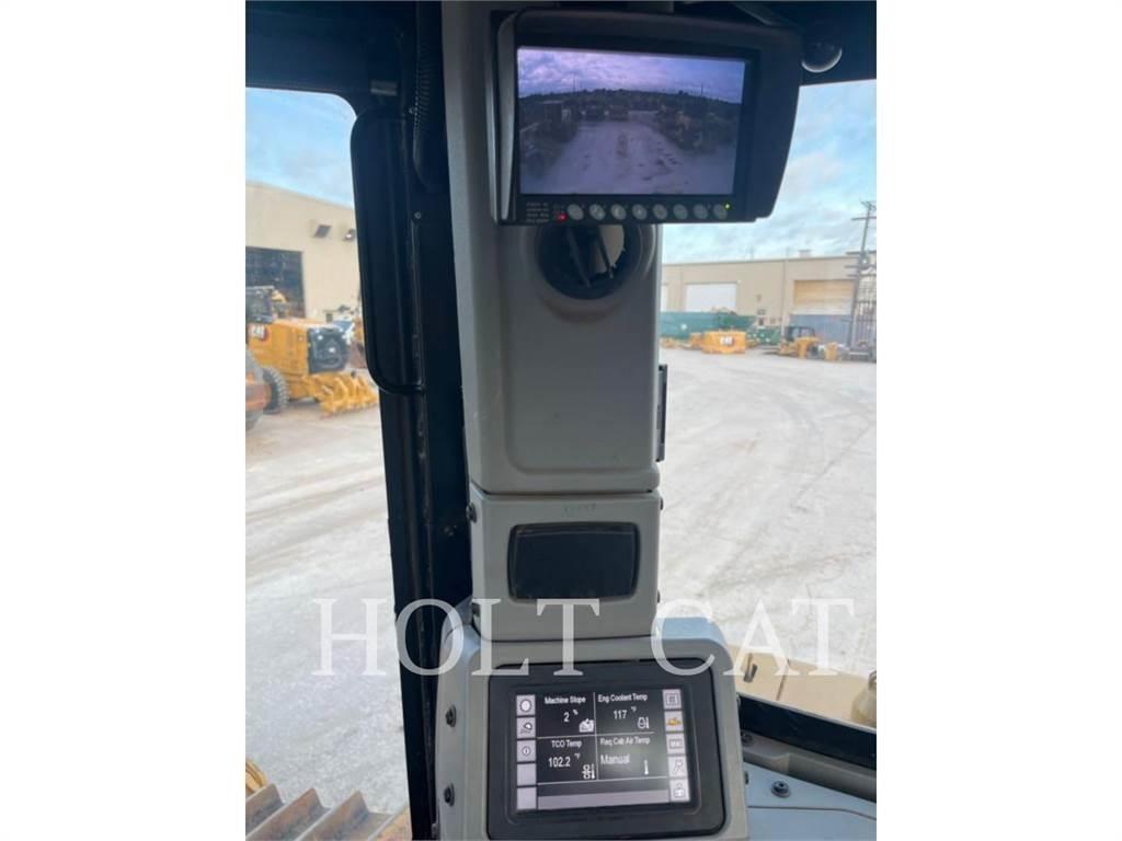 CAT D8T Buldožeri guseničari