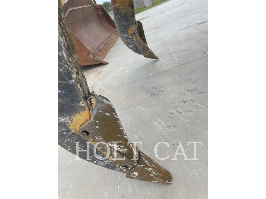 CAT D8T Buldožeri guseničari