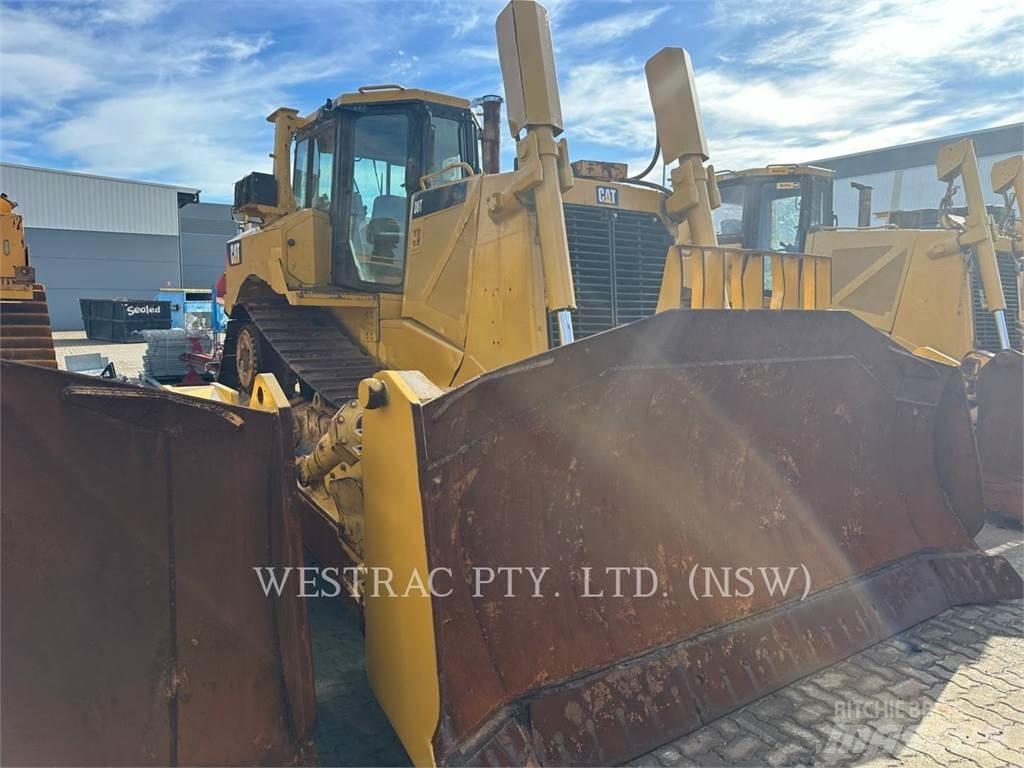 CAT D8T Buldožeri guseničari